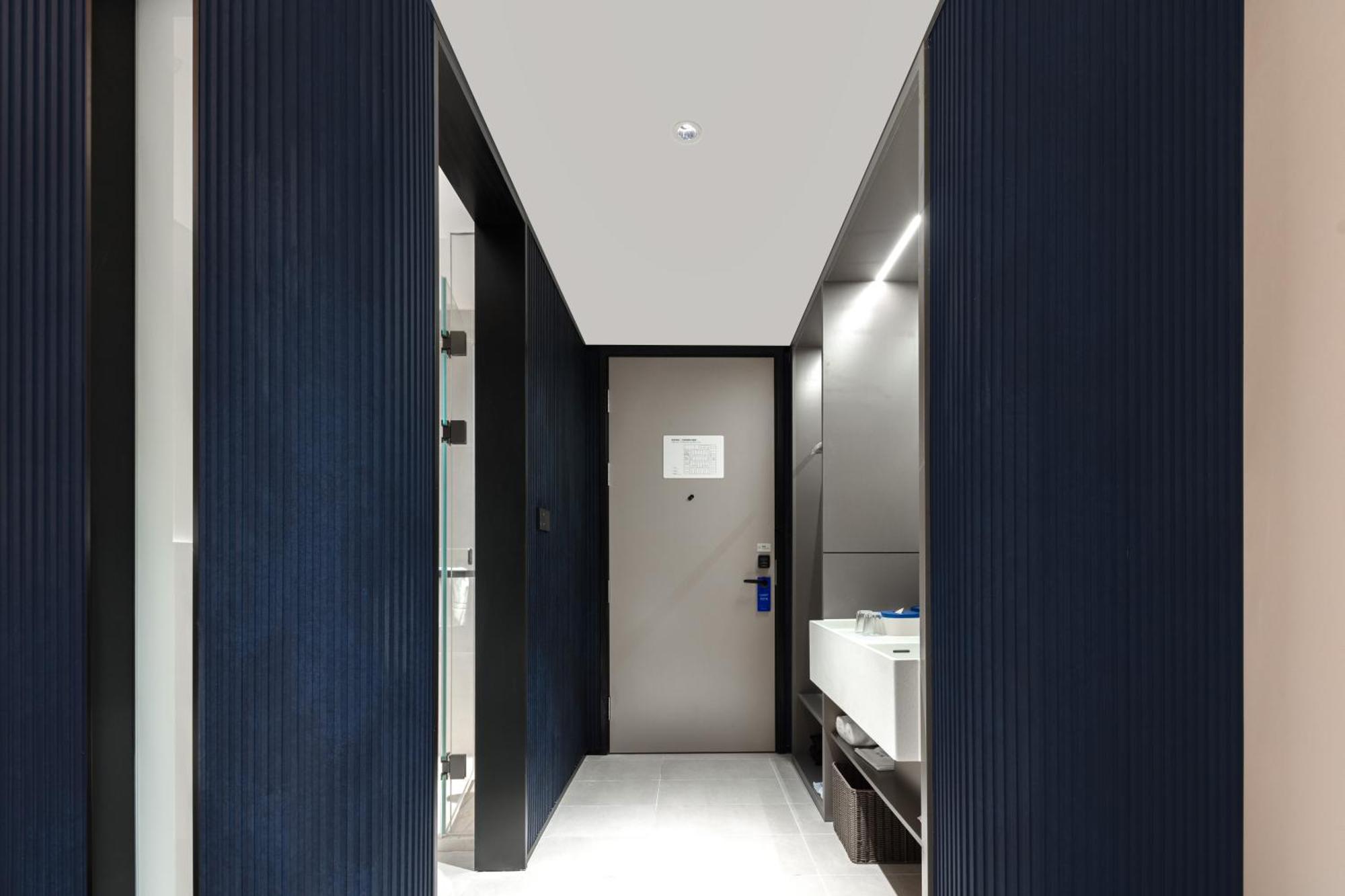 Hotel Atour Light Bund People's Square-freemini Bar And Free Night Snacks Shanghai